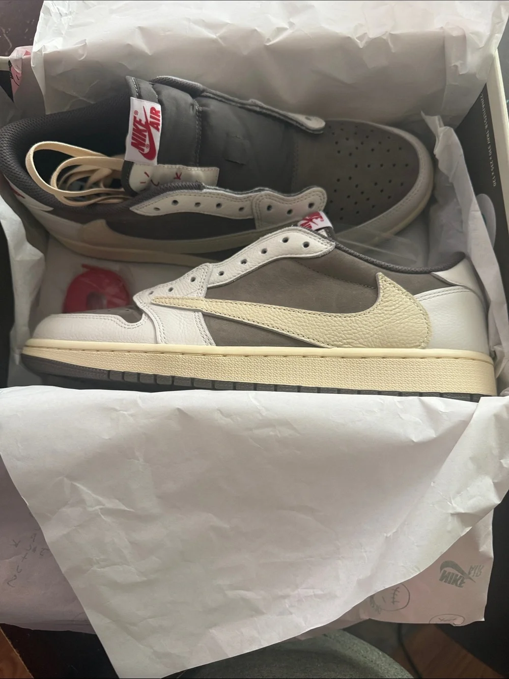 Jordan Low Travis Scott Reverse Mocha